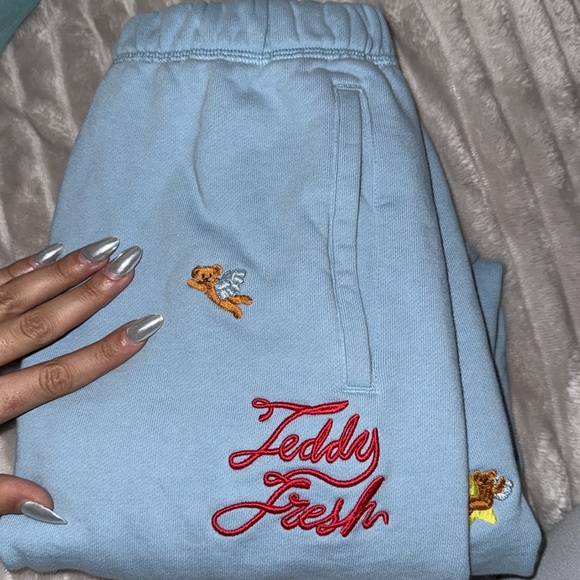 TEDDY FRESH | Light Blue Embroidered Teddy Bear Angels | Women’s Sweatpants (S) - Picture 6 of 7